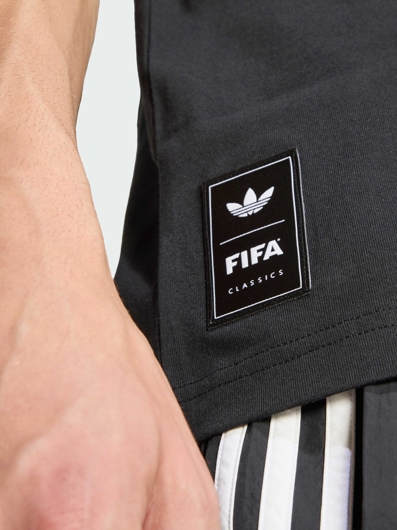 Футболка Adidas Graphics модель KC7906 Фото