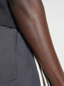 Повсякденні шорти Adidas Adicolor модель KE1658 Фото