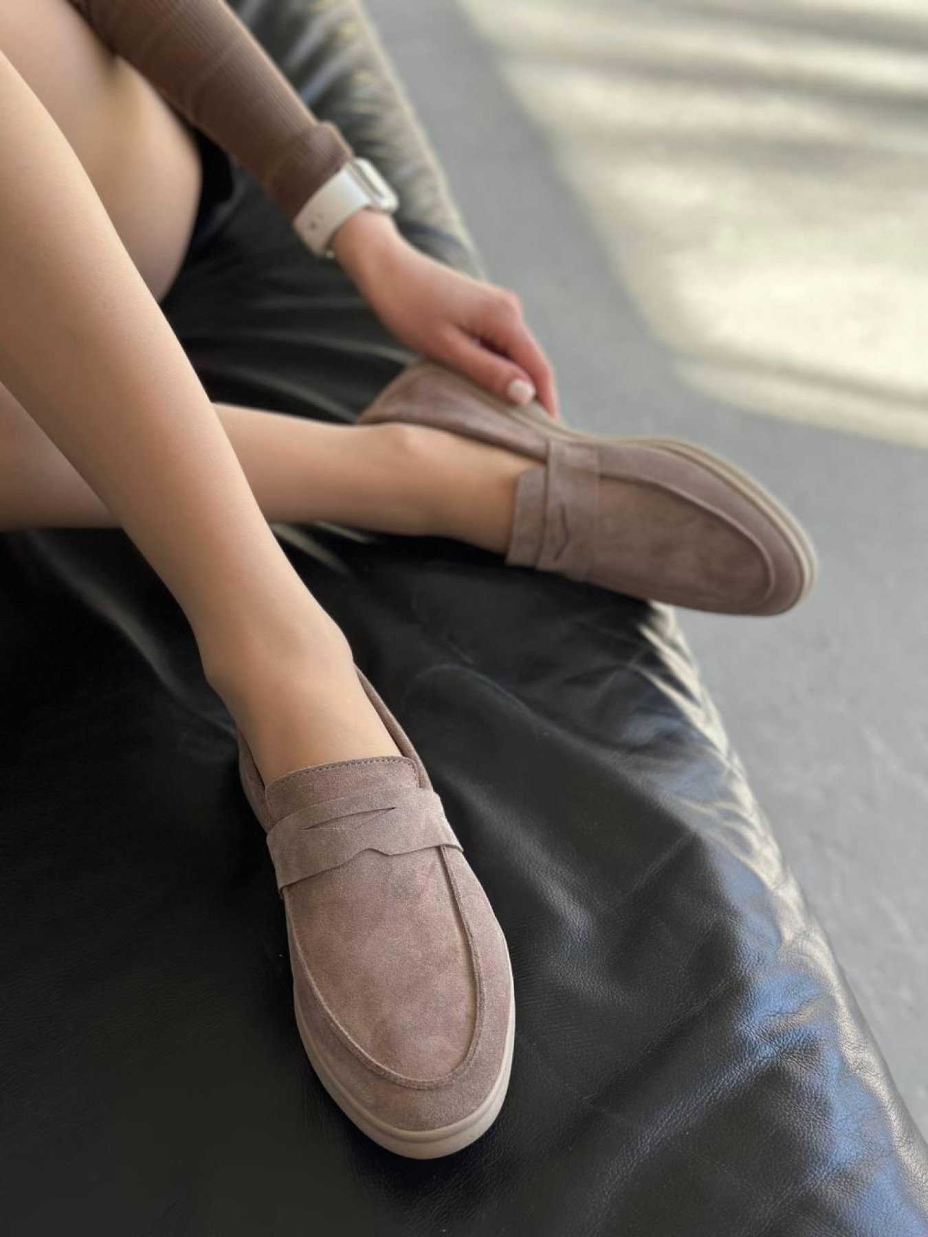 Лофери з натуральної замші на шкіряній устілці фігурна перемичка Капучино (154-4/Хіларі2) модель P_149387-S36_152530 Фото