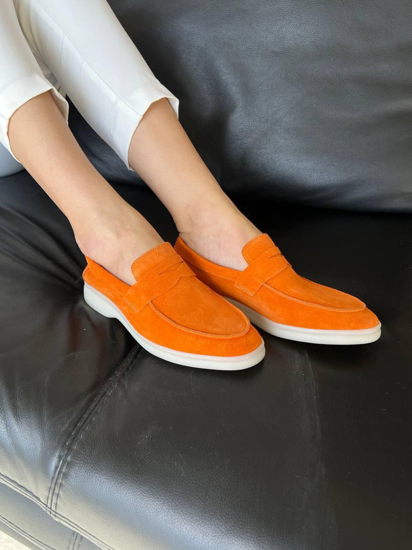 Лоферы из натуральной замши на кожаной стельке фигурная перемычка Оранжевые (154-24/1056) модель P_146386-S40_159997 Фото