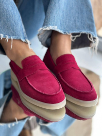 Лоферы из натуральной замши на кожаной стельке фигурная перемычка Вишня (154-20/Хилари2) модель P_149745-S38_152769 Фото