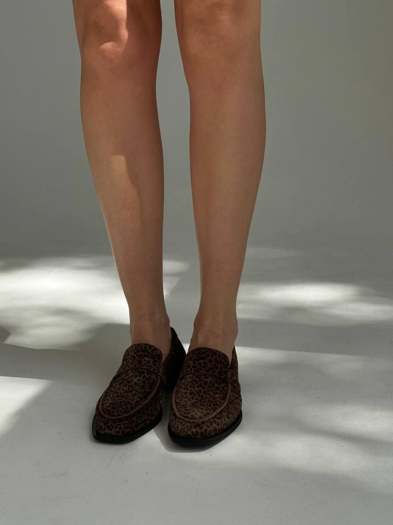Лоферы из натуральной замши на кожаной стельке прямая перемычка Леопард (154/Хиллари4) модель P_183121-S36_183145 Фото