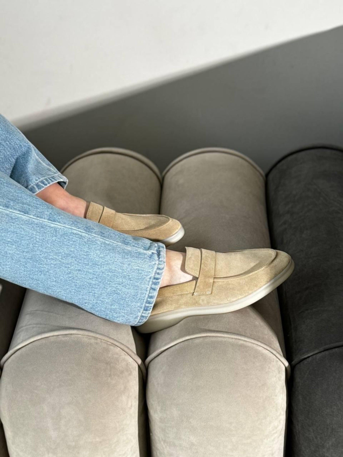 Лофери з натуральної замші на шкіряній устілці Світлий беж (154/Хіларі2) модель P_228747-S35_228747 Фото