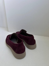 Лофери з натуральної італійської замші з меморі устілкою фігурна перемичка Баклажан винний (154/Хіларі2) модель P_158181-S39_193489 Фото