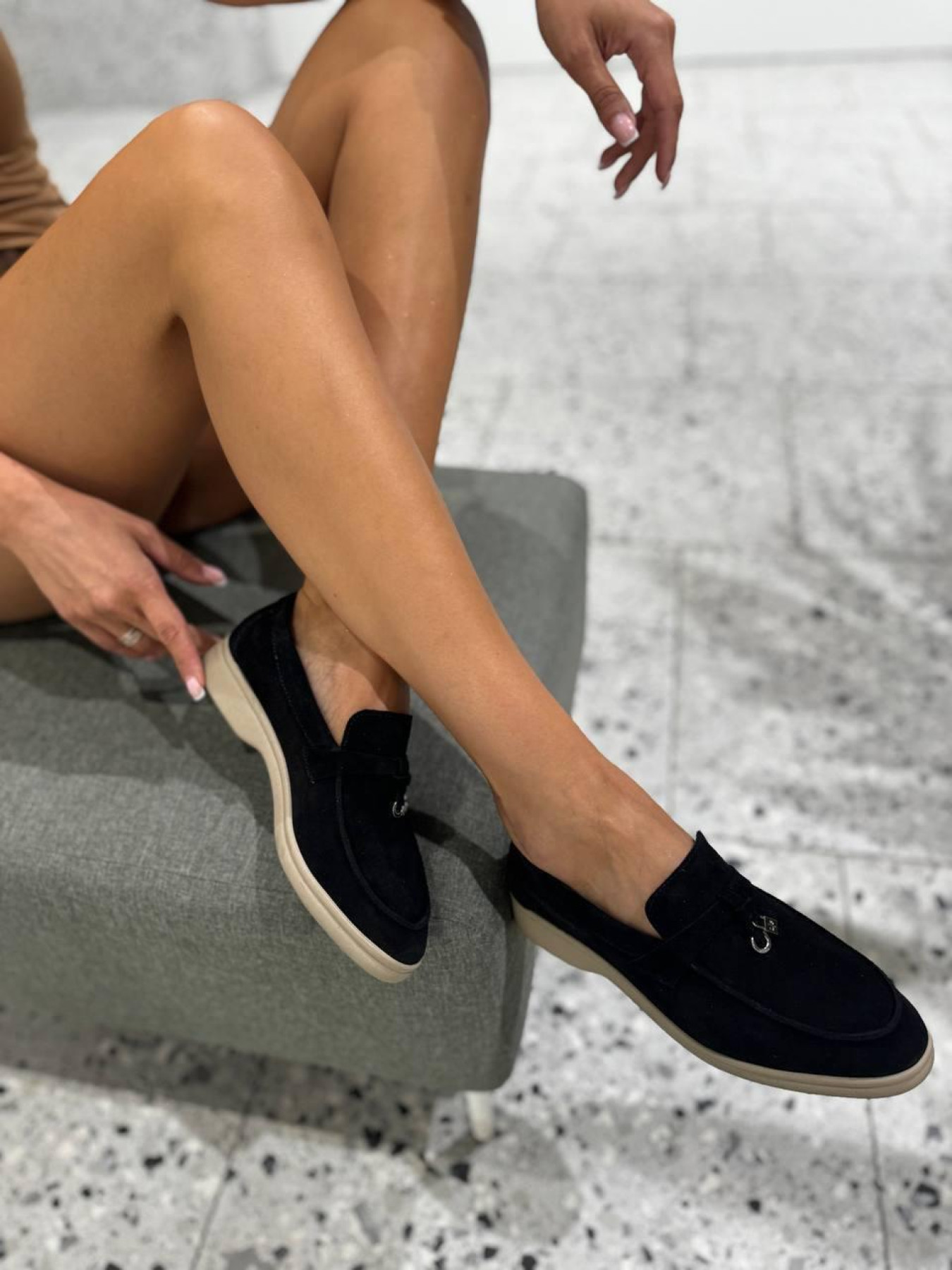 Замшевые лоферы узкая перемычка/замок и кольцо Черный (154/хилари2/фурнитура) модель P_190198-S37_190204 Фото