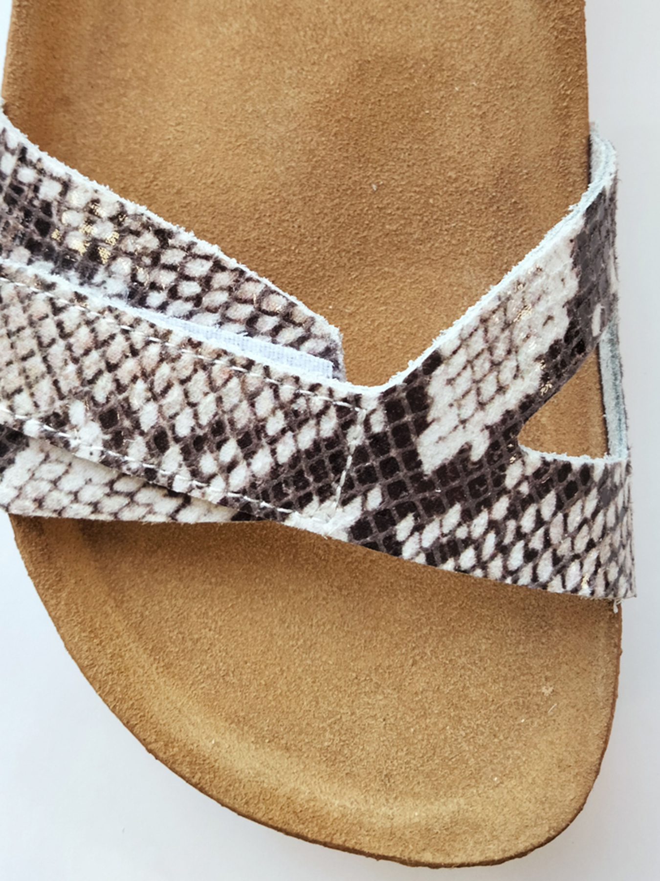 Босоножки женские Leon 4300 белые модель 4300-White Фото