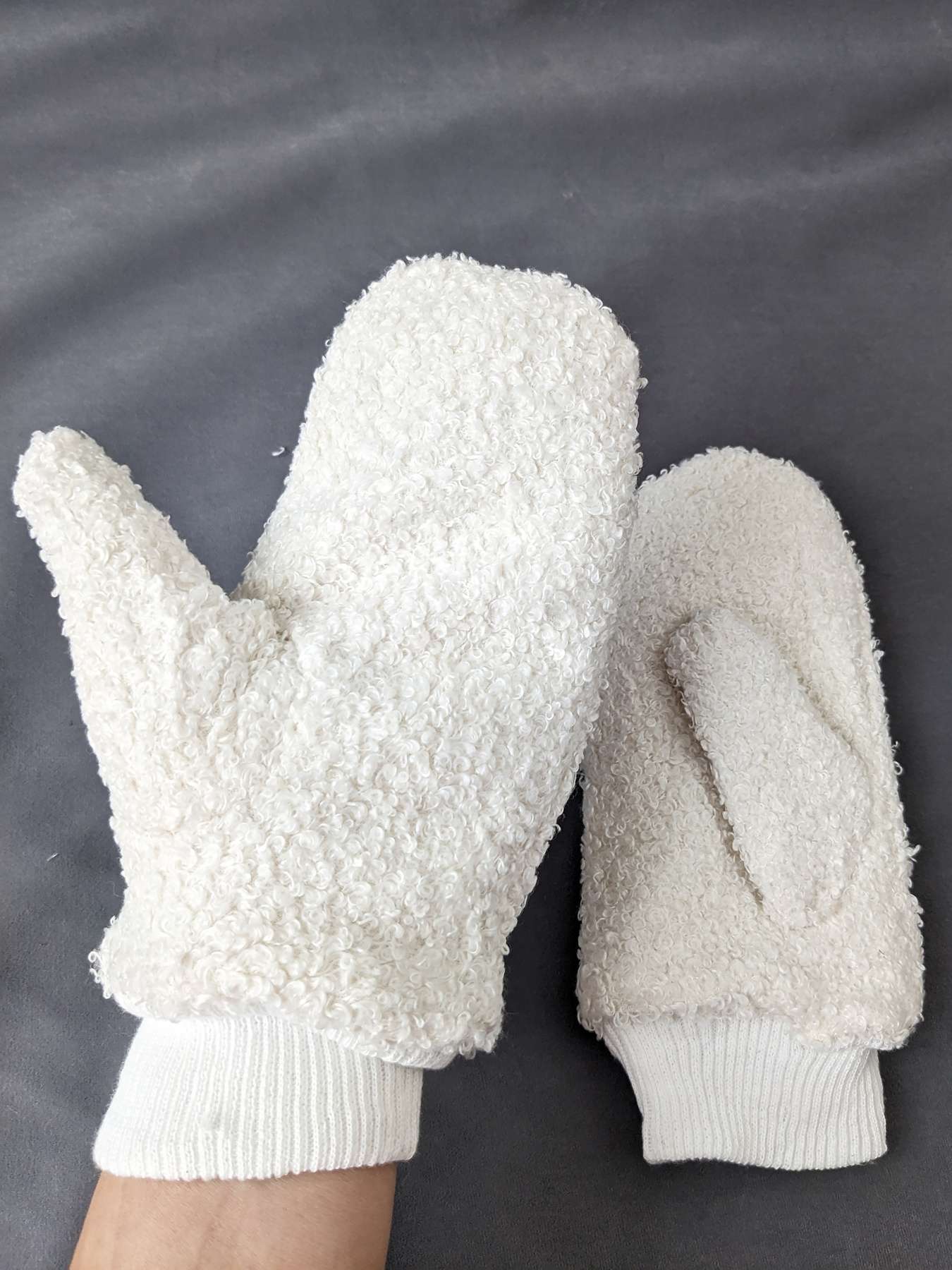 Жіночі рукавиці з м'якого букле з хутряною підкладкою модель 85005-5 Фото