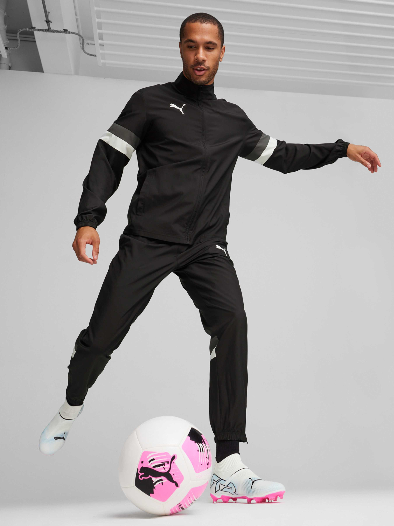 Спортивный костюм PUMA Teamrise Wvn Tracksuit модель 659036 Фото