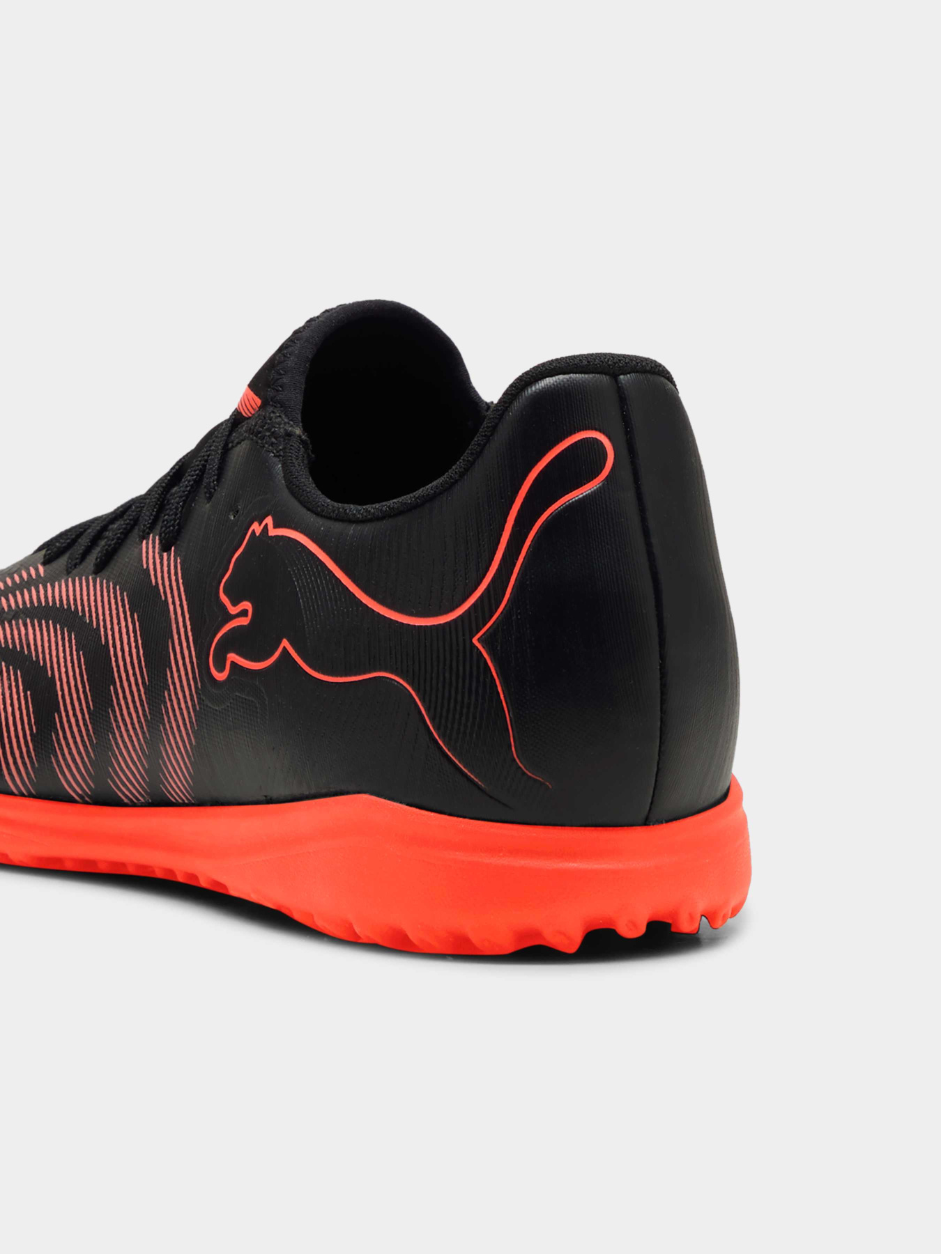 Бутсы PUMA Future 9 Play Tt модель 108918 Бутсы PUMA Future 9 Play Tt модель 108918 Фото