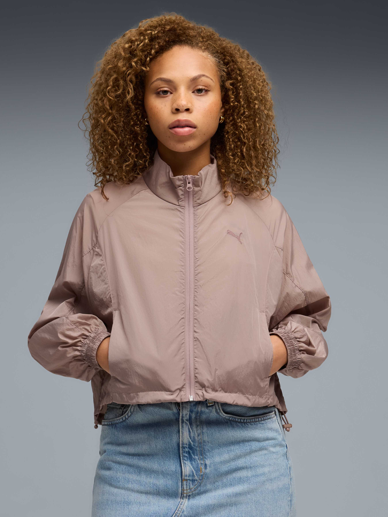 Вітровка PUMA Her Relaxed Full-zip Woven J модель 691887 Фото