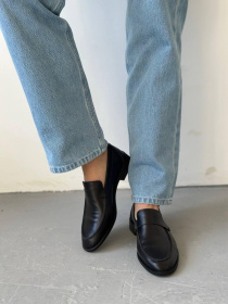 Лоферы из натуральной гладкой кожи с прямой перемычкой Черные (154/1056/0133) модель P_150017-S38_218434 Фото