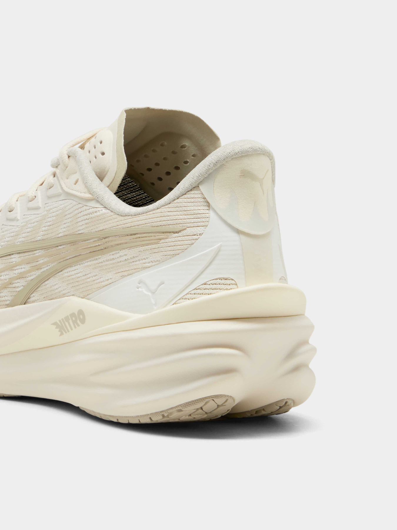 Кросівки для бігу PUMA Deviate Nitro 4 модель 312123 Фото