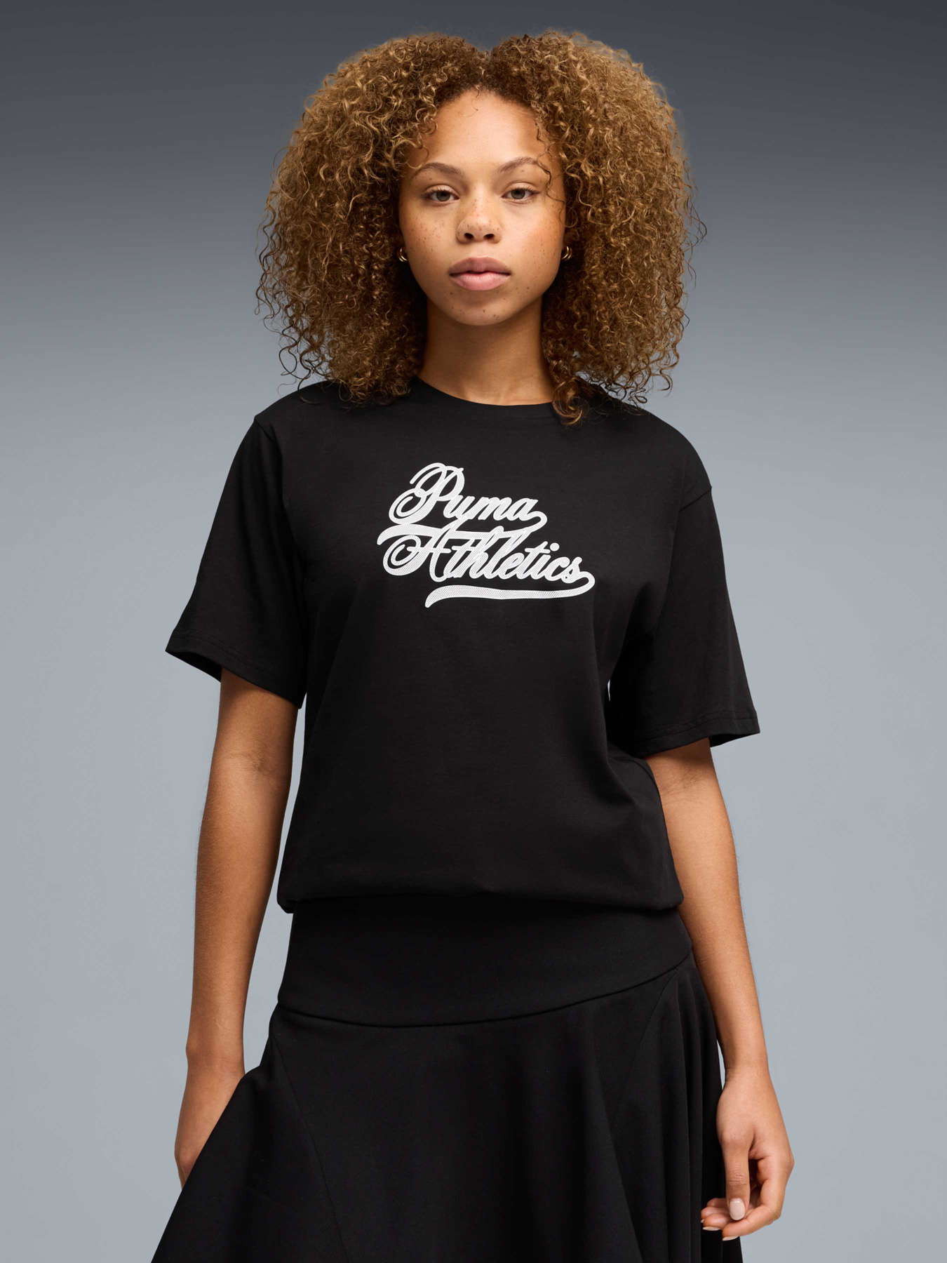 Футболка Graphic Relaxed Varsity Tee Women модель 691909 Фото