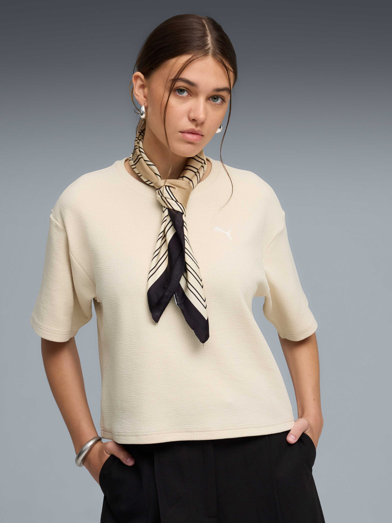 Футболка PUMA Ess Elevated Tee модель 691813 Футболка PUMA Ess Elevated Tee модель 691813 Фото