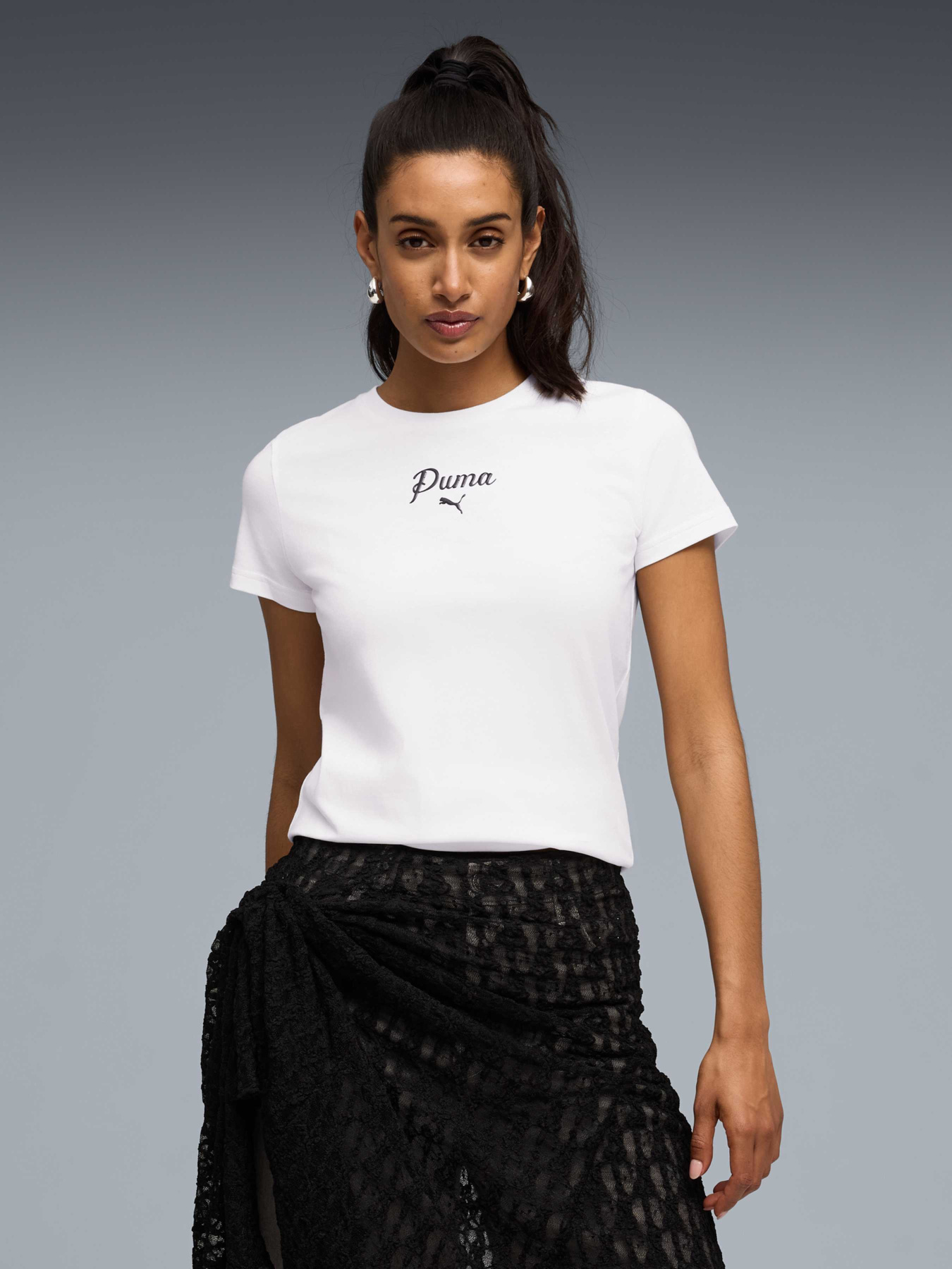 Футболка PUMA Ess Script Tee модель 691760 Футболка PUMA Ess Script Tee модель 691760 Фото