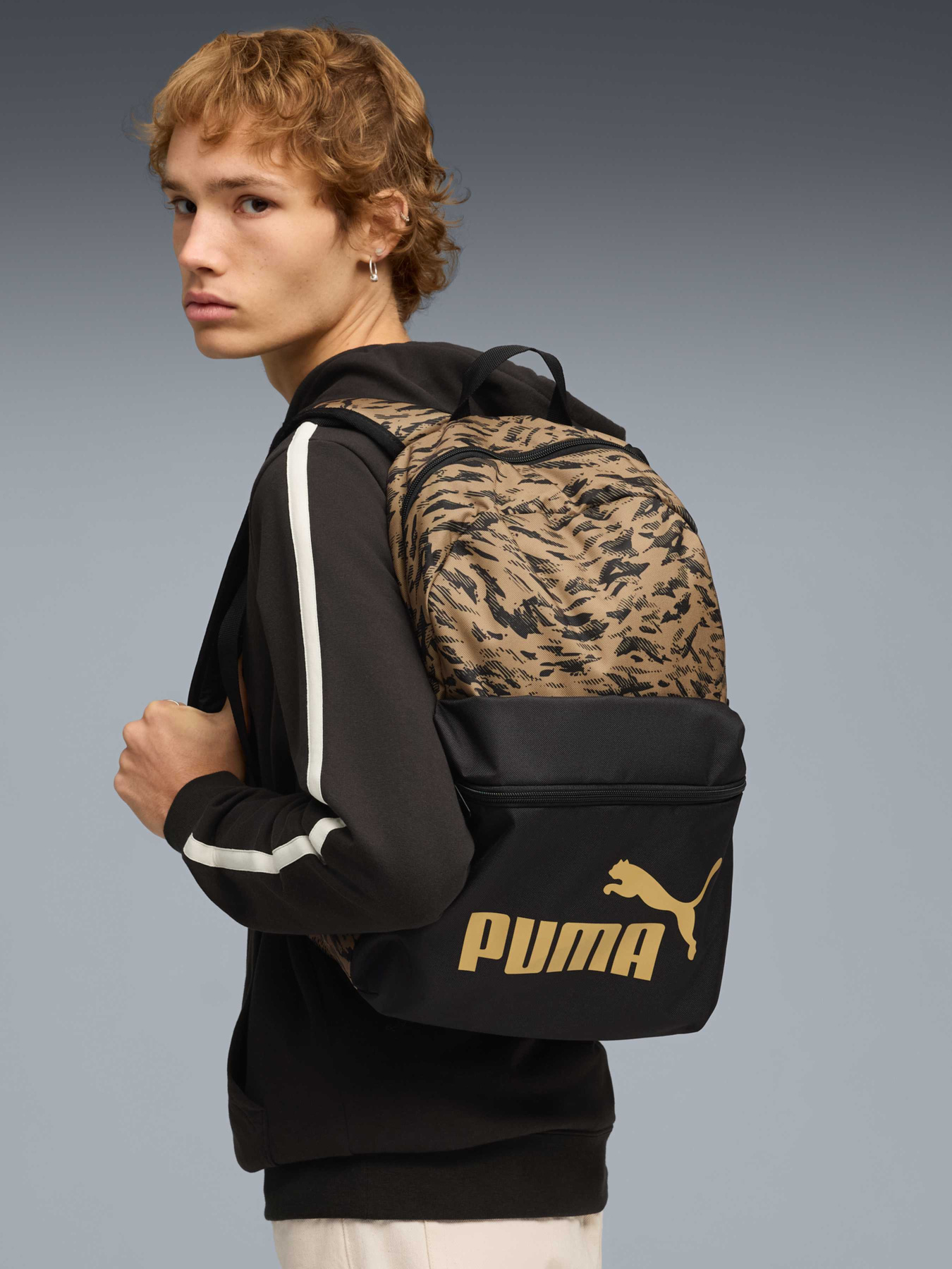 Рюкзак PUMA Phase All-Over Print Backpack 22L модель 091169 Фото