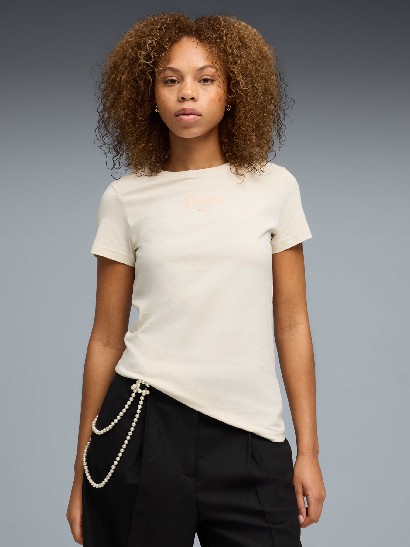 Футболка PUMA Ess Script Tee модель 691760 Футболка PUMA Ess Script Tee модель 691760 Фото