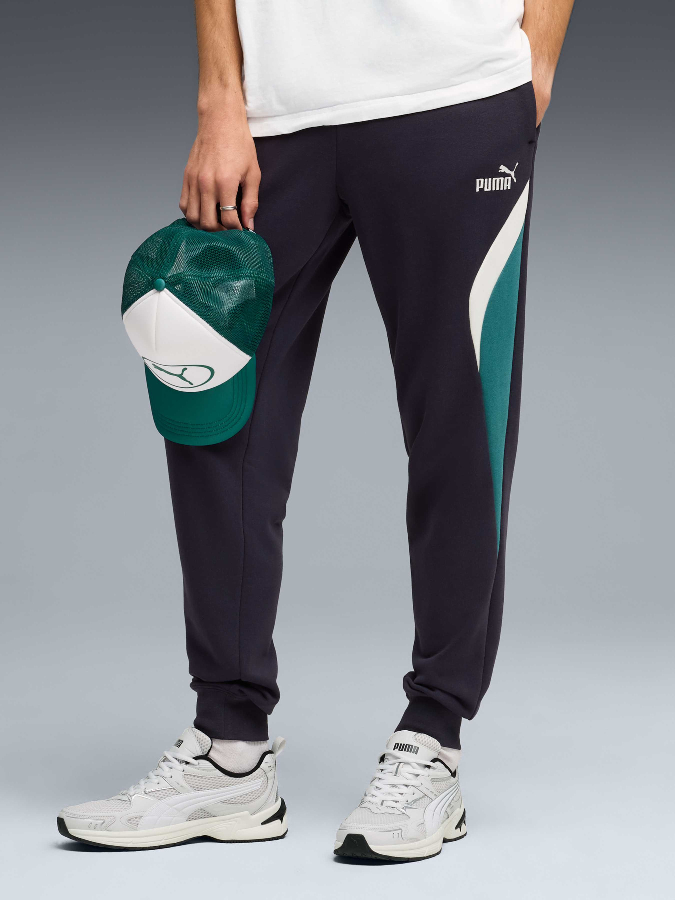 Штаны спортивные PUMA Ess Block Sweatpants модель 691700 Фото