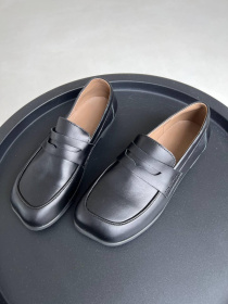 Лоферы из натуральной гладкой кожи на подошве Сталекс Черные (128/0582) модель P_232980-S37_234588 Фото