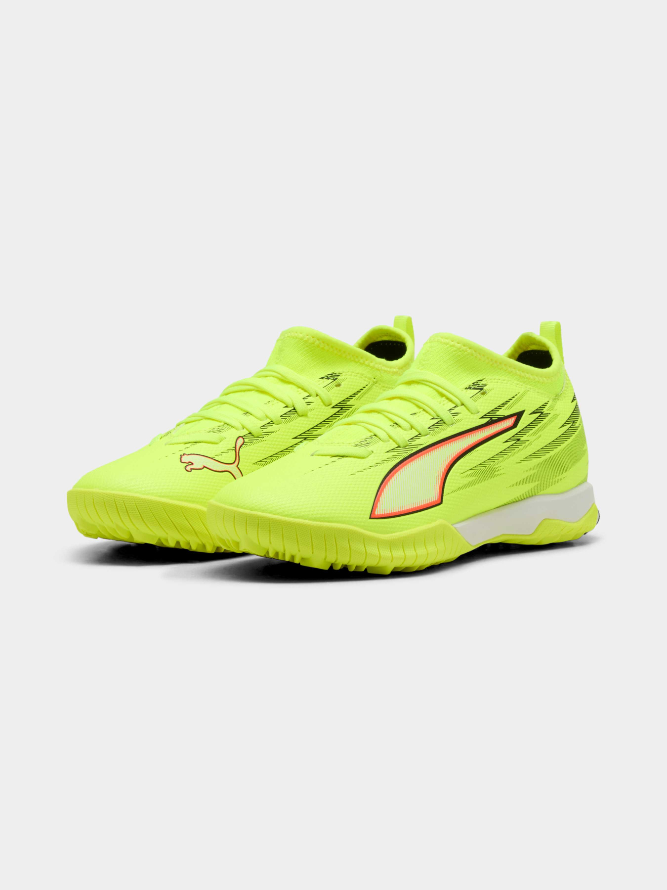 Бутси PUMA Ultra 6 Match Tt + Mid Jr модель 108976 Фото