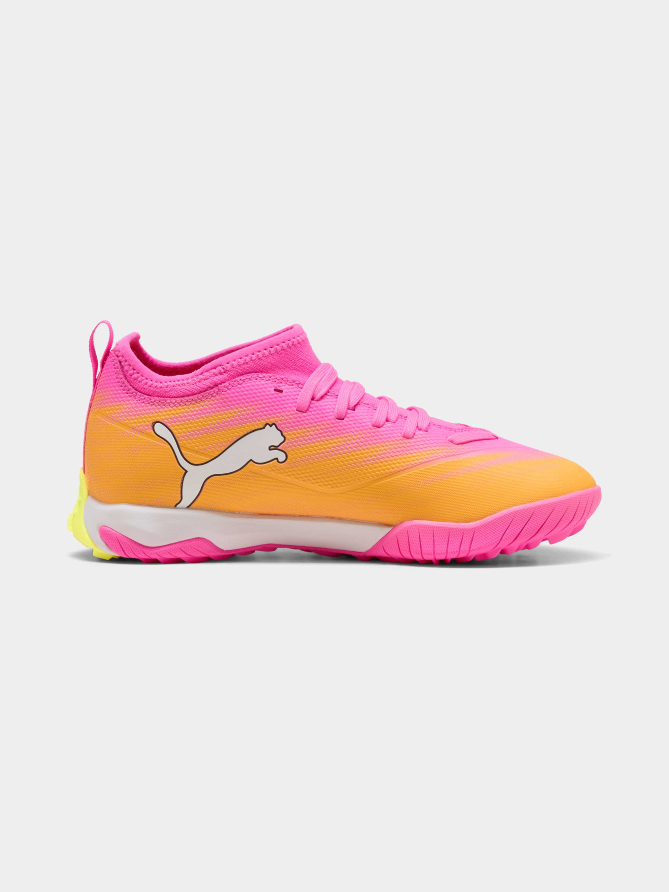 Кроссовки PUMA Ultra 6 Match Tt + Mid Jr модель 108976 Фото