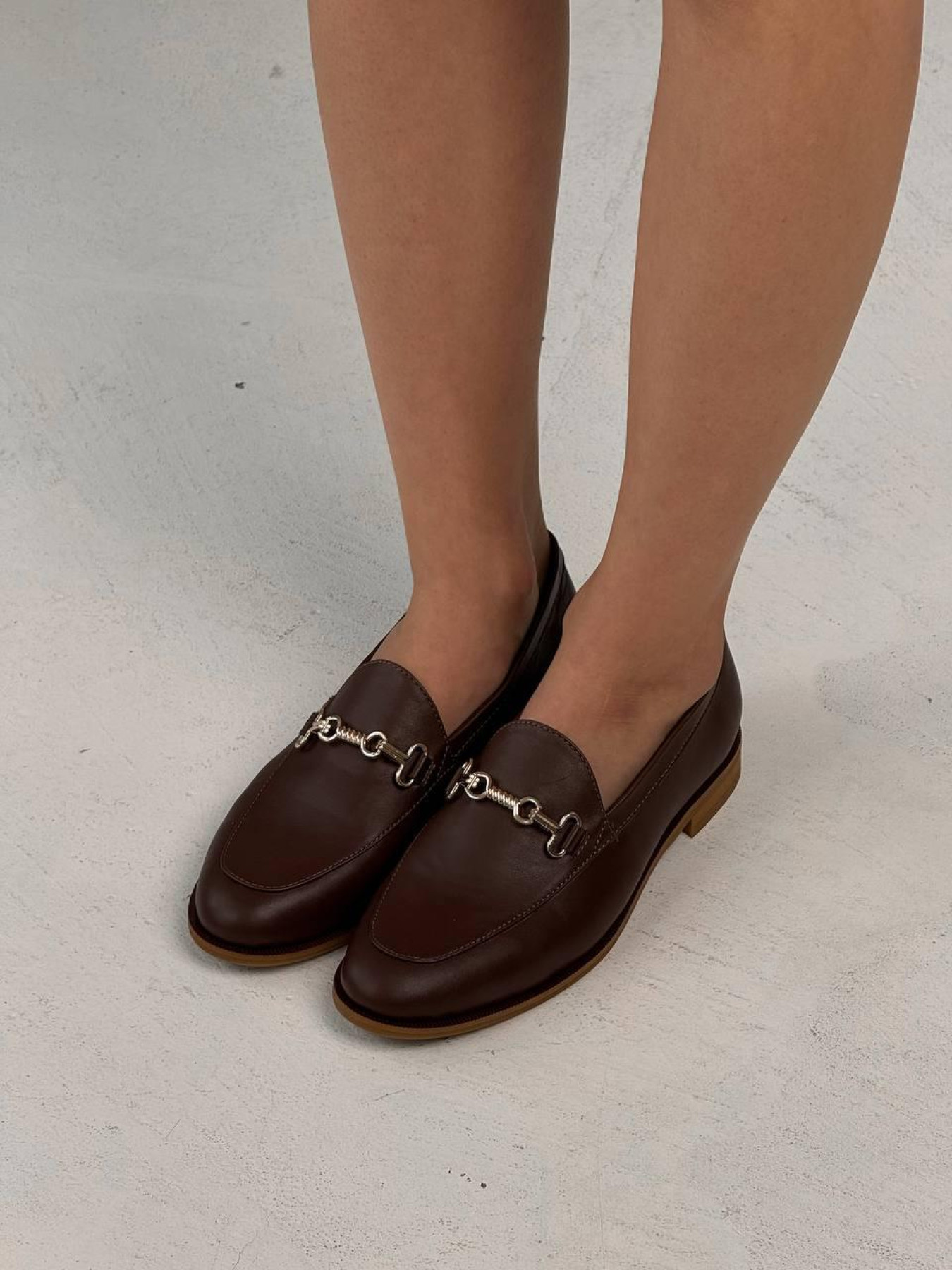 Лоферы из натуральной кожи с золотой антик фурнитурой Белиз Коричневая (161) модель P_214399-S37_214399 Фото