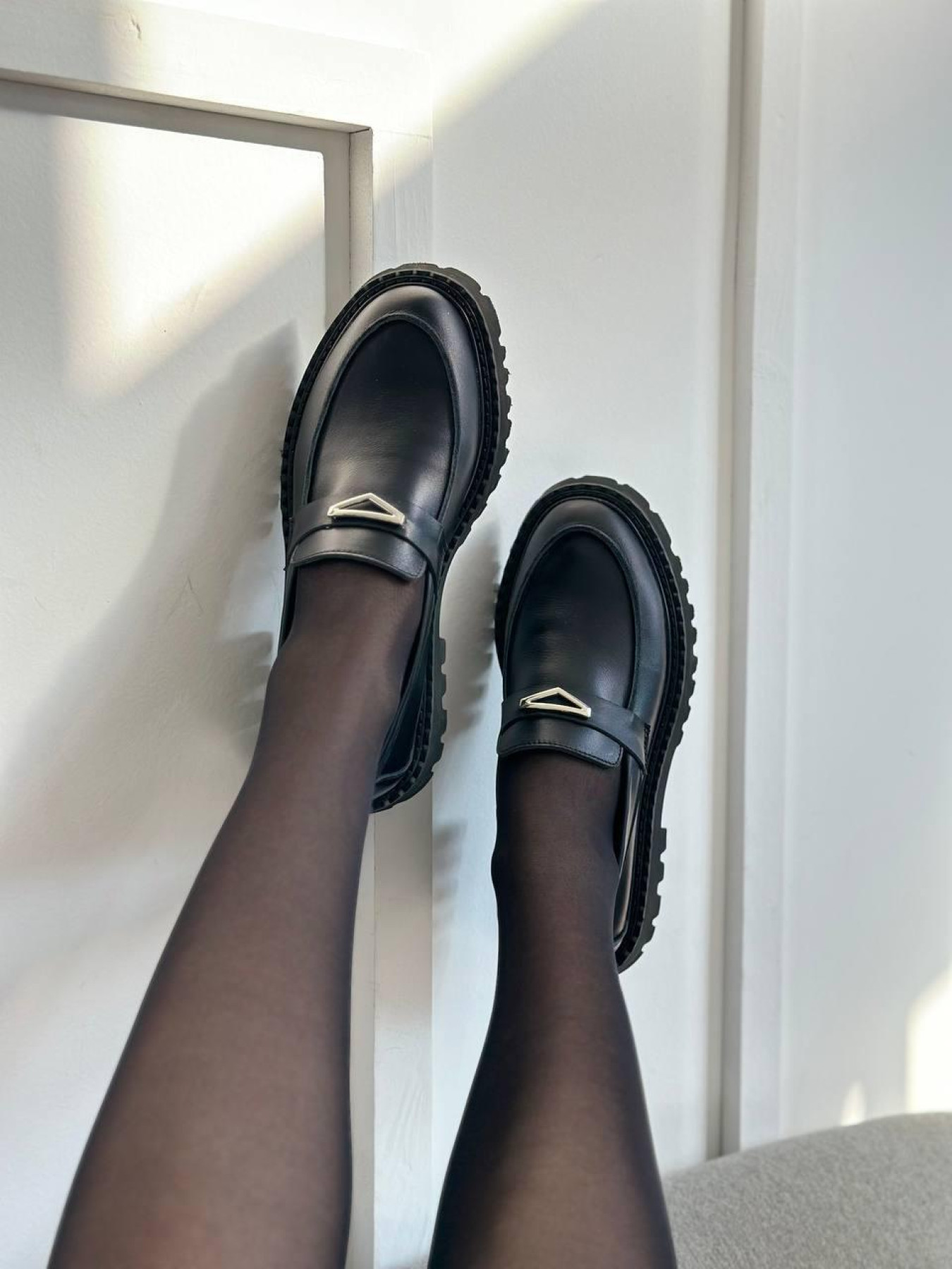 Лоферы из натуральной кожи прямая перемычка Прада Черный (154.01626) модель P_146966-S38_147130 Фото