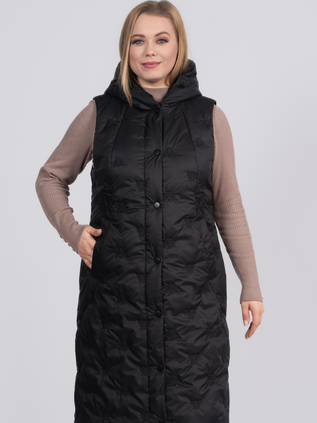 Жилетка женская больших размеров модель 1172-r Жилетка женская больших размеров модель 1172-r Фото