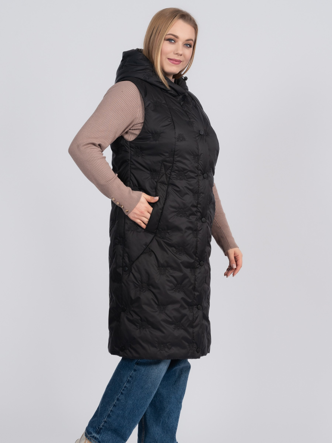 Жилетка женская больших размеров модель 1172-r Жилетка женская больших размеров модель 1172-r Фото