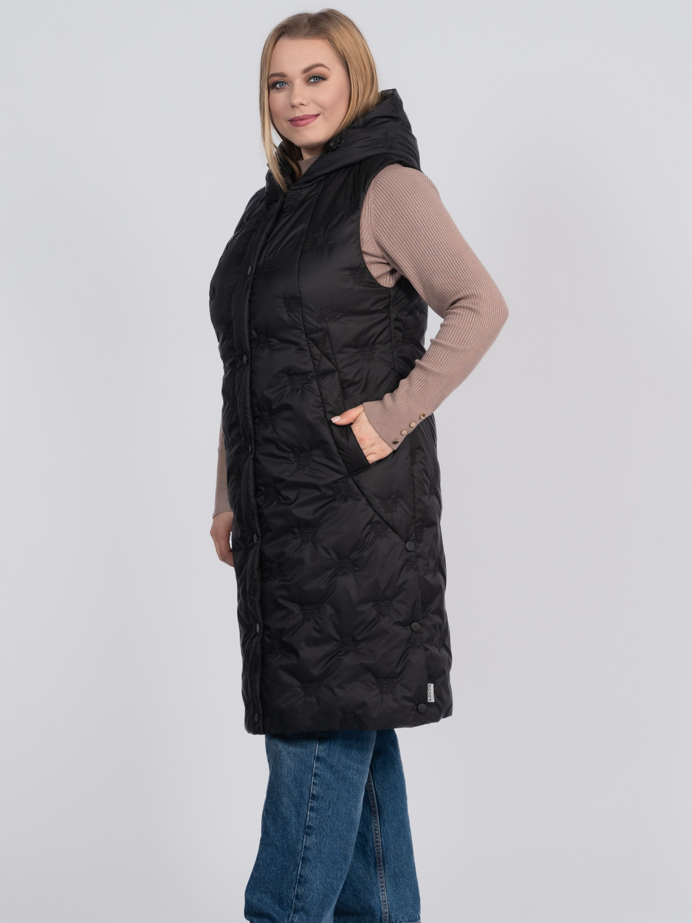 Жилетка женская больших размеров модель 1172-r Жилетка женская больших размеров модель 1172-r Фото