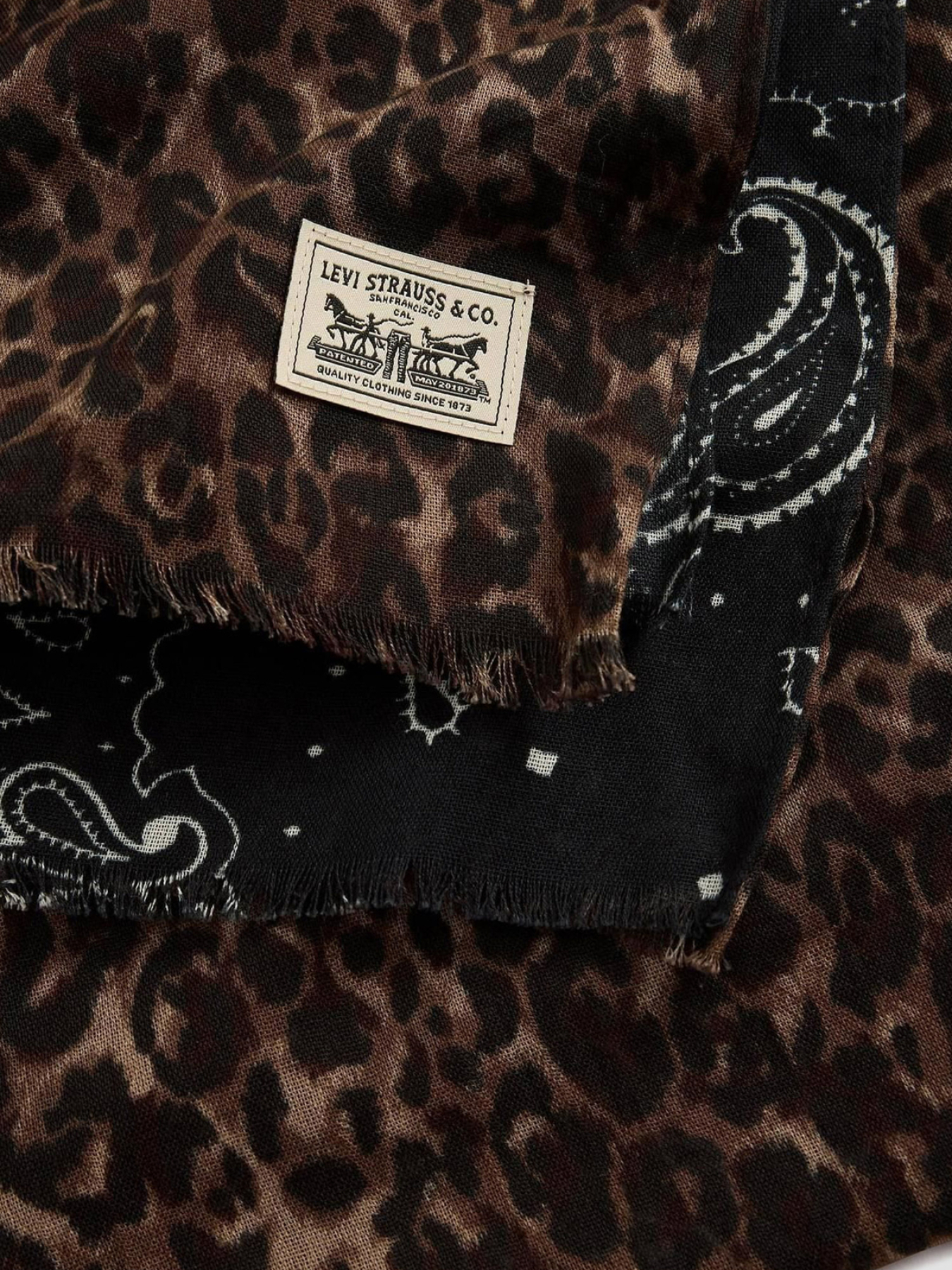 Шарф LEVIS модель 004CZ;0000 Фото