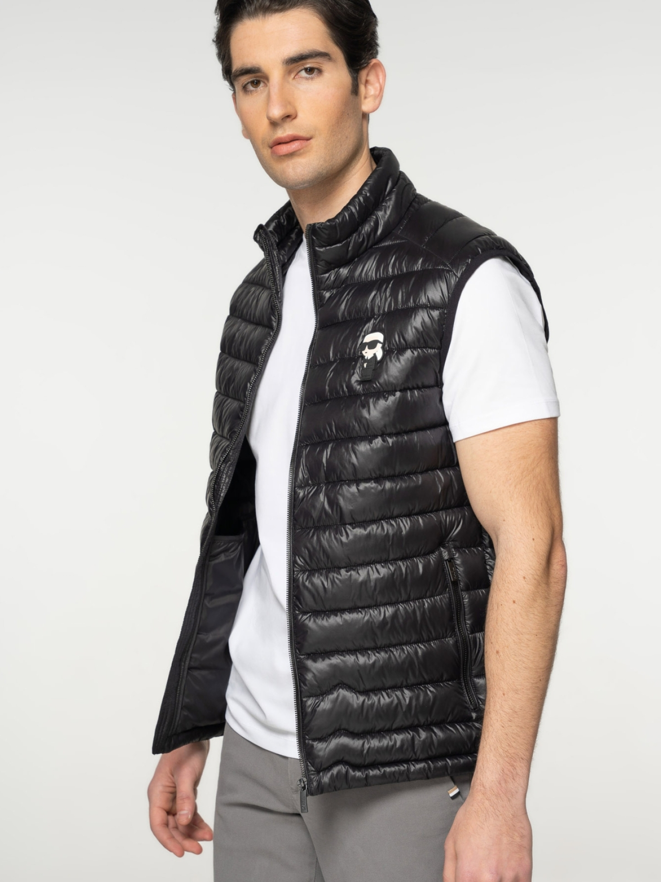 Утепленный жилет Karl Lagerfeld модель 500590.505023;990 Фото