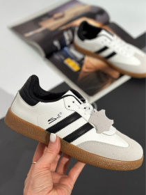 Шкіряні кеди Stilli LN2410-24 Білий модель LN2410-24 Шкіряні кеди Stilli LN2410-24 Білий модель LN2410-24 Фото