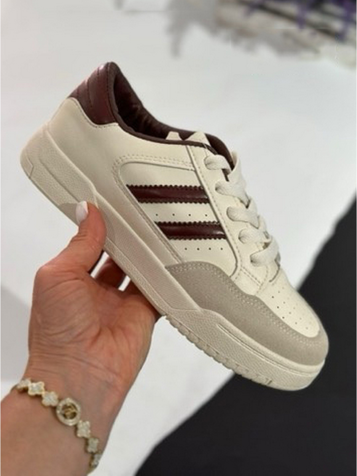 Шкіряні кросівки Stilli ADMN120-41 Молочний модель ADMN120-41 Фото