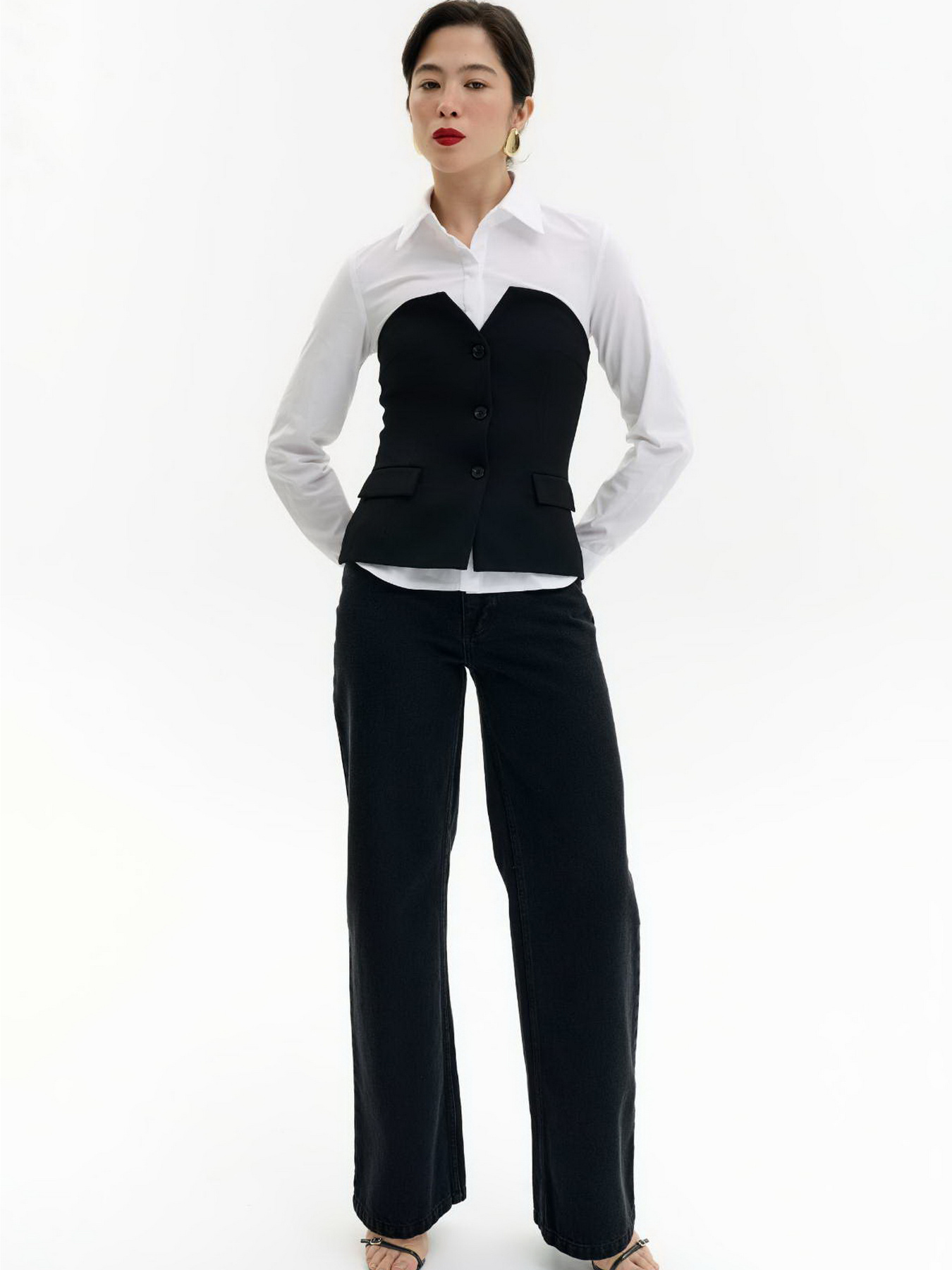 Корсет чорного кольору на гудзиках модель 4937.10 Фото