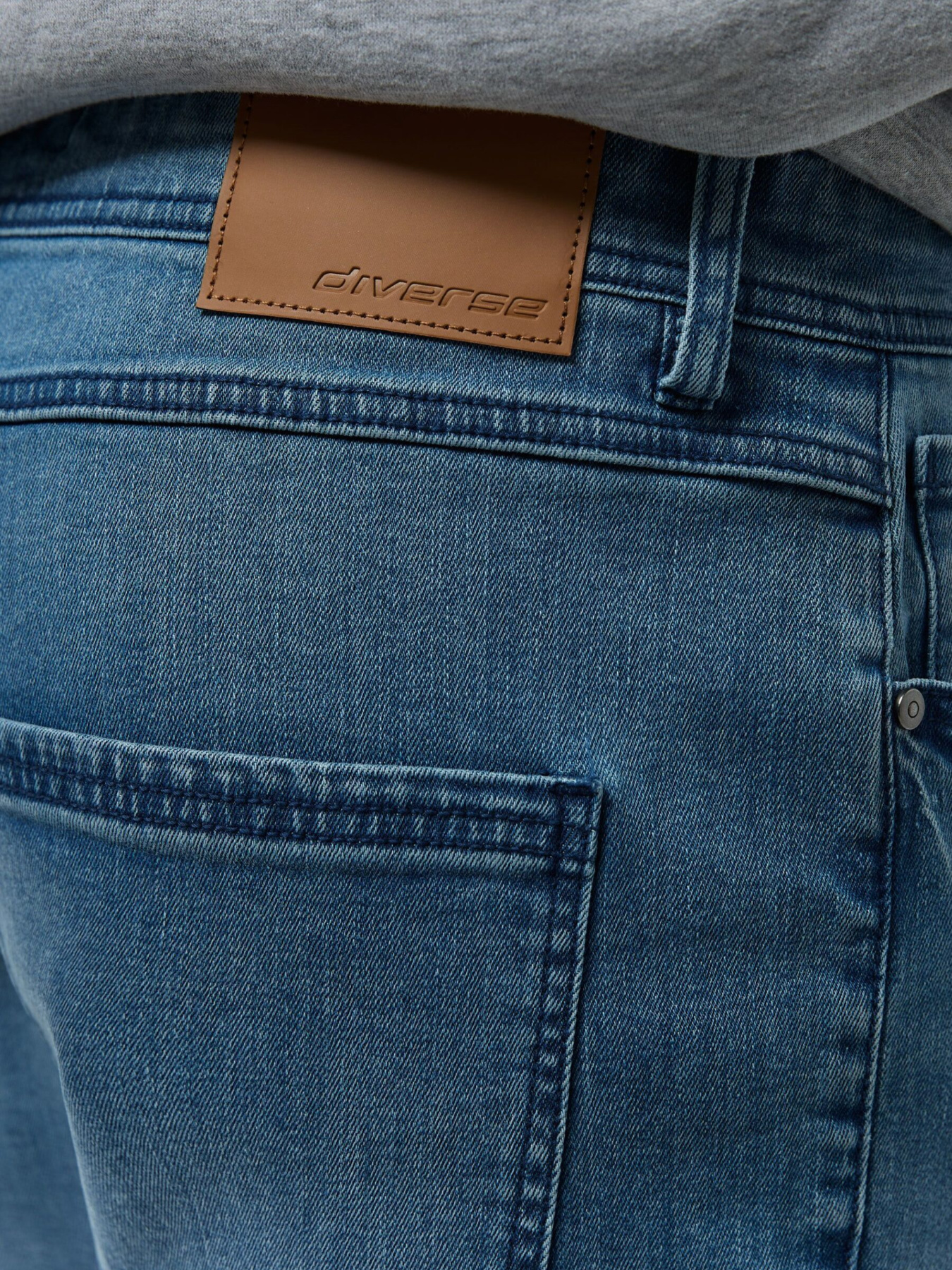 Джинсы мужские slim fit SHELDON 261 голубые модель 10048777 Джинсы мужские slim fit SHELDON 261 голубые модель 10048777 Фото