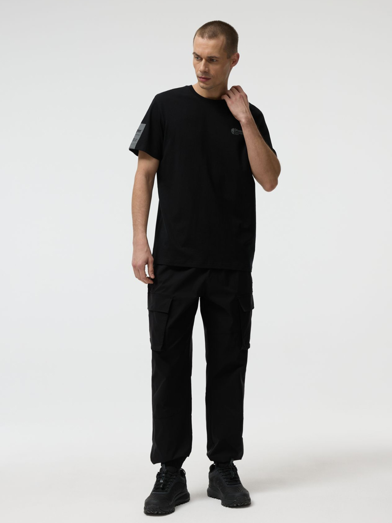 Футболка мужская DEXT LOGO TSM 261 с логотипом черная модель 10048794 Фото