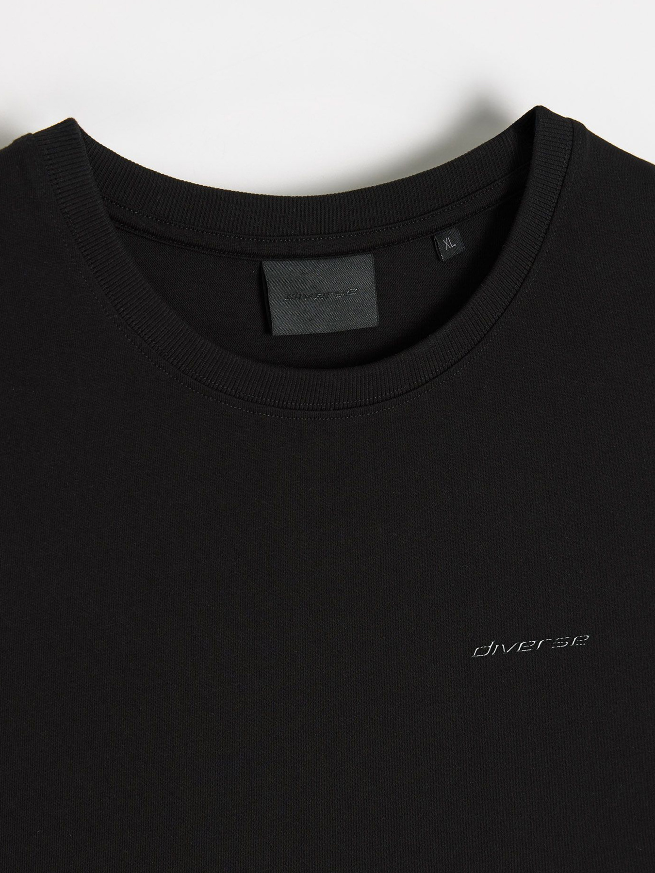 Футболка DIVERSE Basete S 261 модель 10048800 Фото