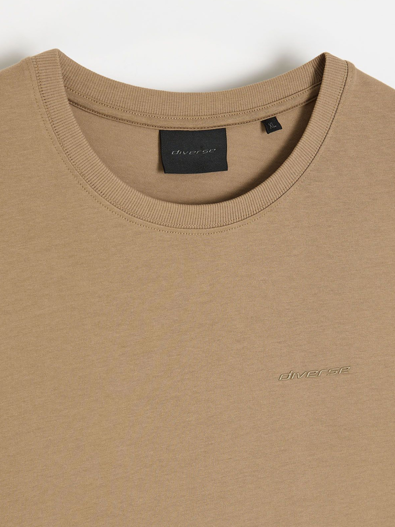 Футболка DIVERSE Basete S 261 модель 10048800 Фото