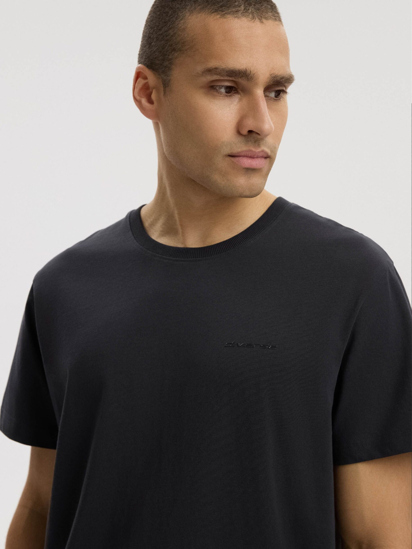 Футболка DIVERSE Basete S2 261 модель 10048801 Фото