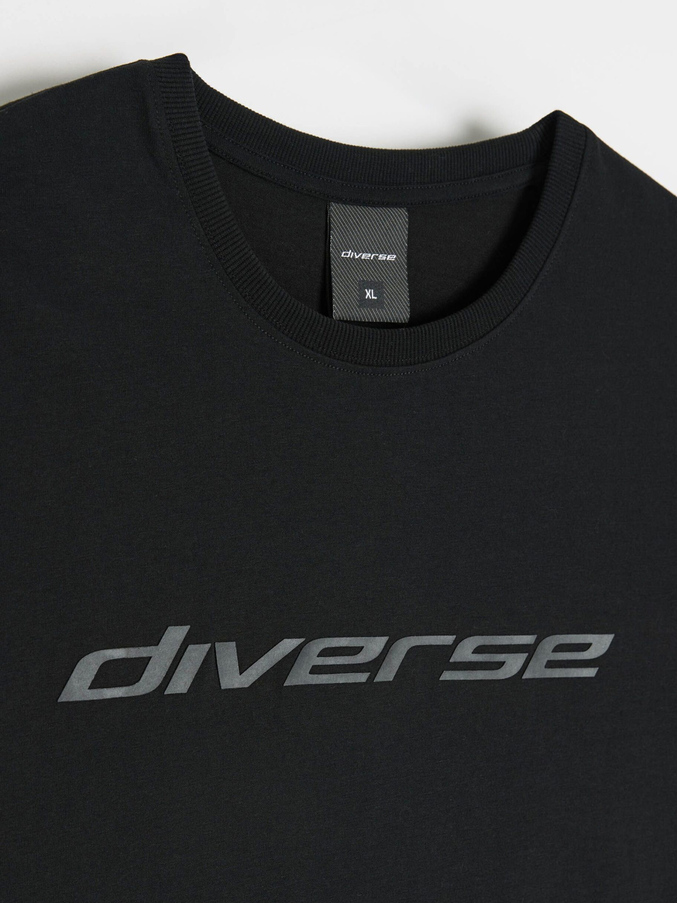 Футболка DIVERSE Core Logo 261a модель 10048802 Фото