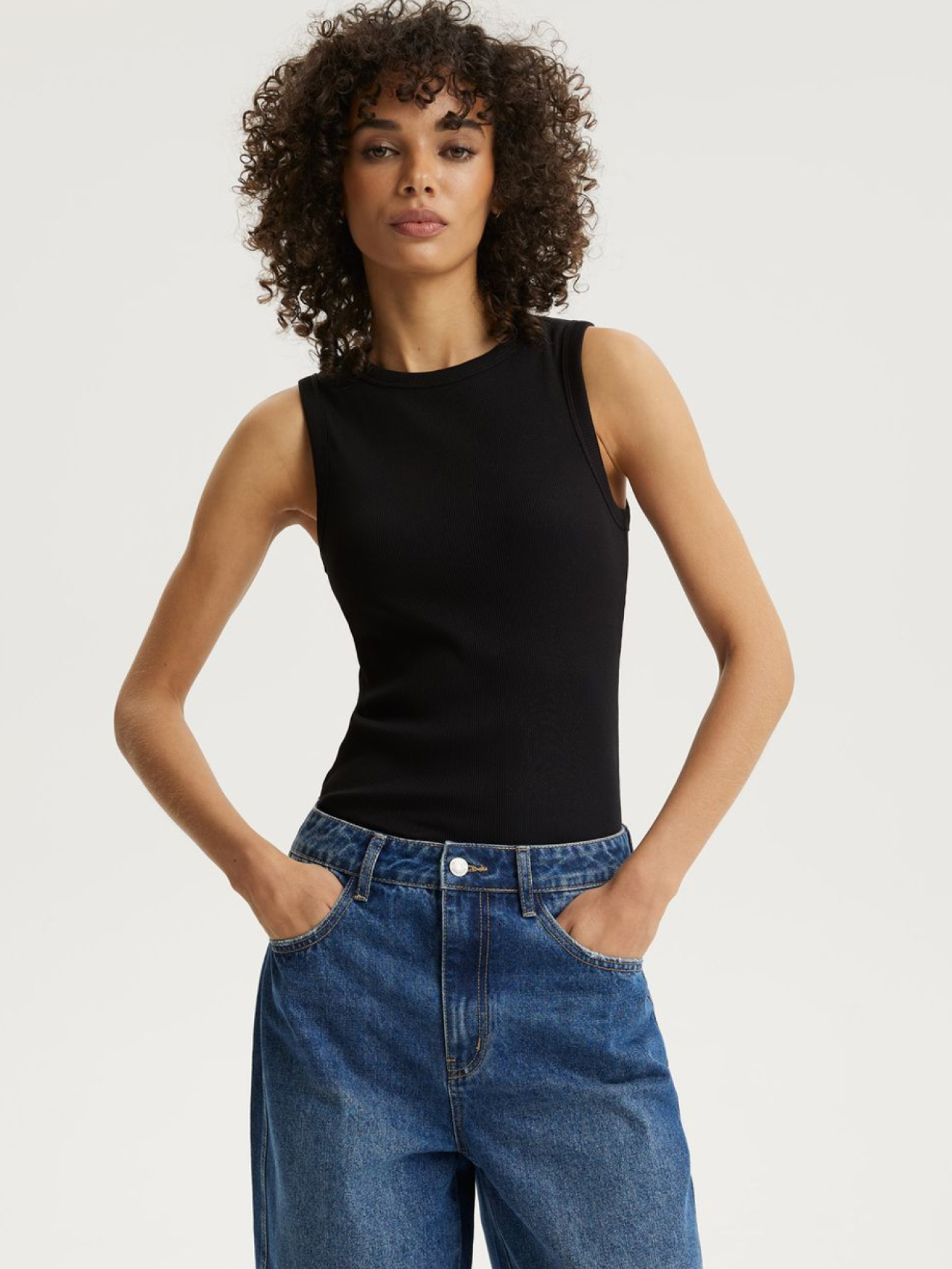 Топ DIVERSE Cher B 261 модель 10048820 Топ DIVERSE Cher B 261 модель 10048820 Фото