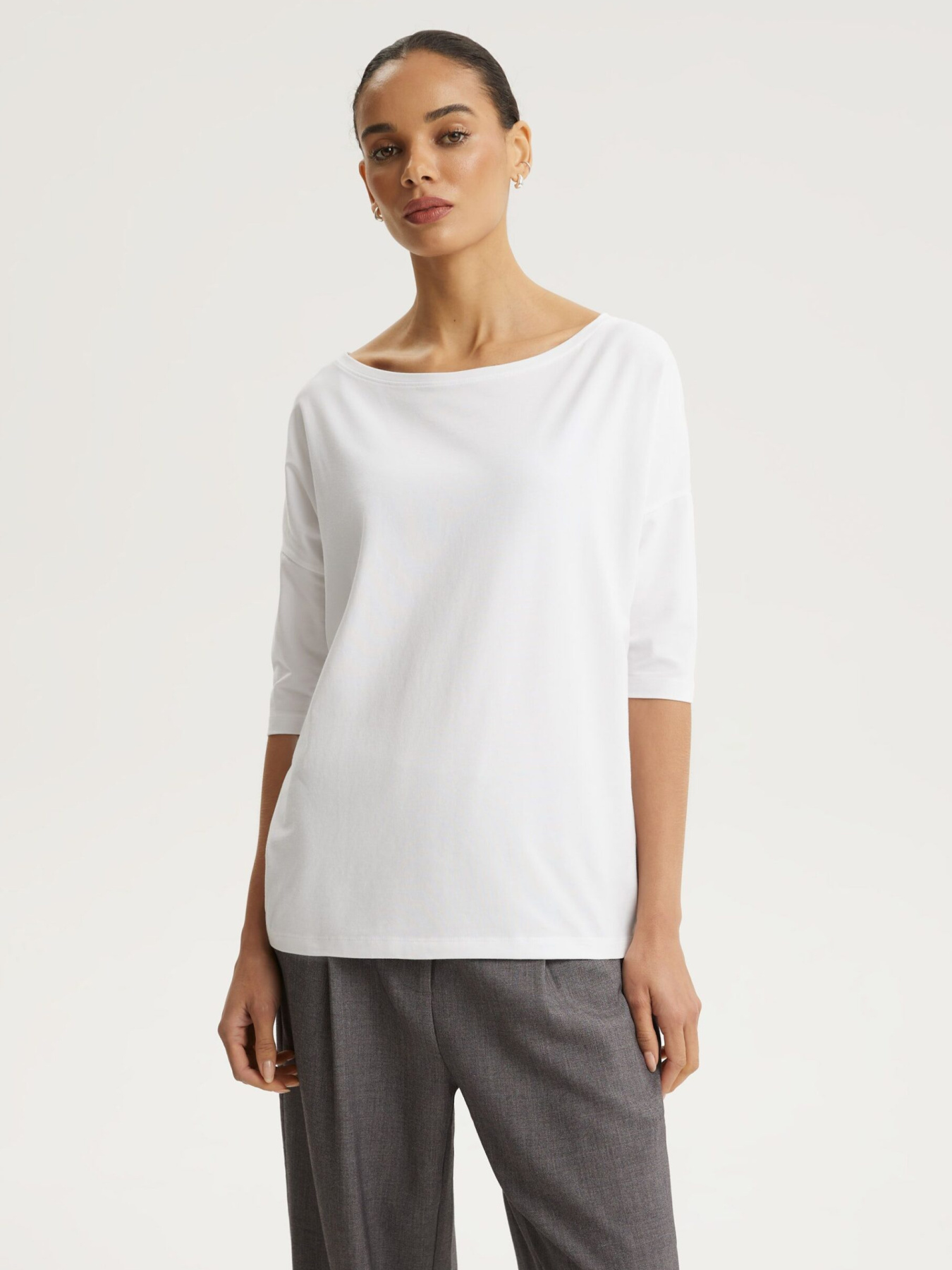 Лонгслив свободный женский LONSA B 261 с опущенными плечами белый модель 10048853 Фото