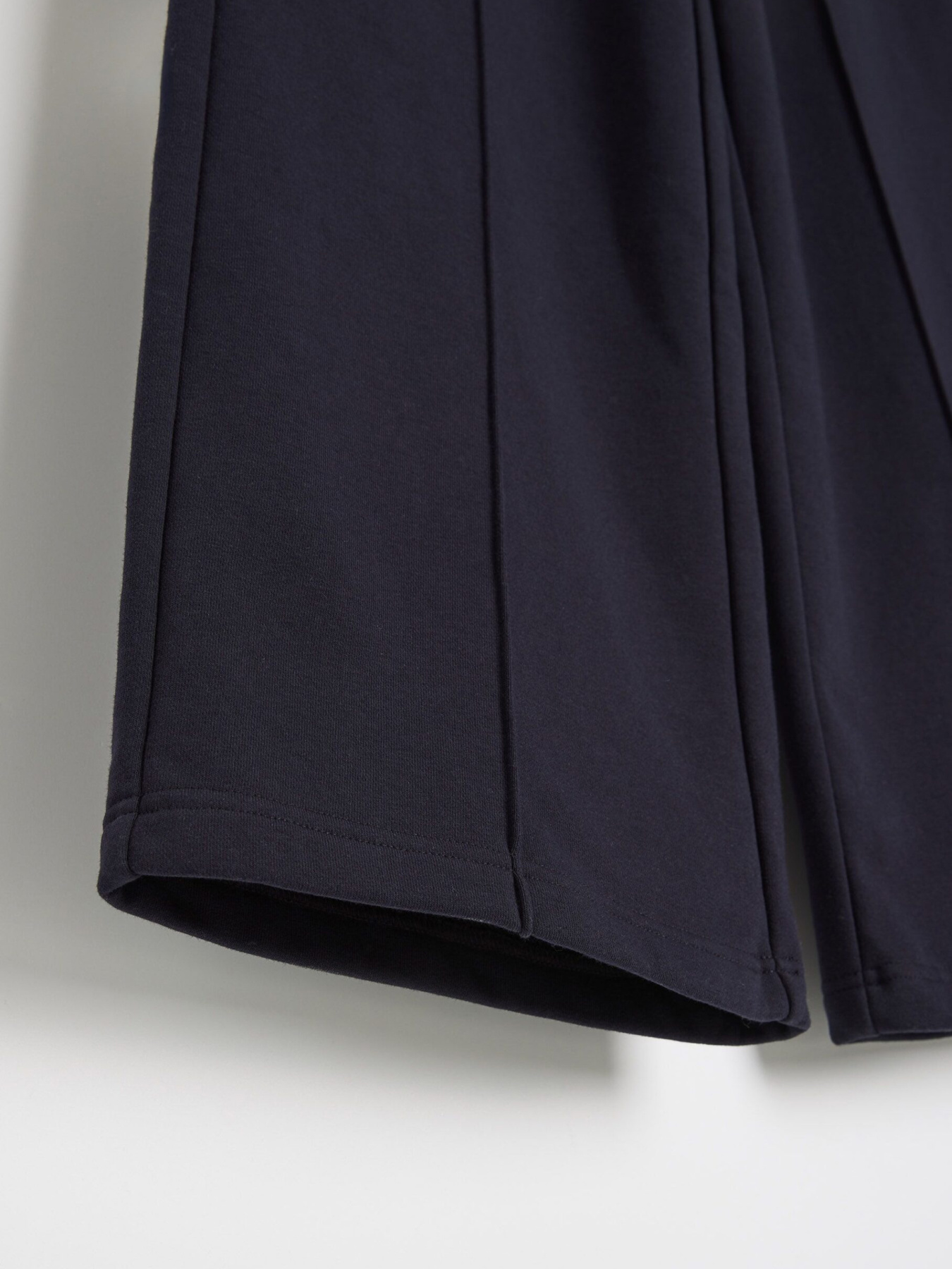 Спортивні штани широкі жіночі XOLTRA темно-сині модель 10048866 Спортивні штани широкі жіночі XOLTRA темно-сині модель 10048866 Фото