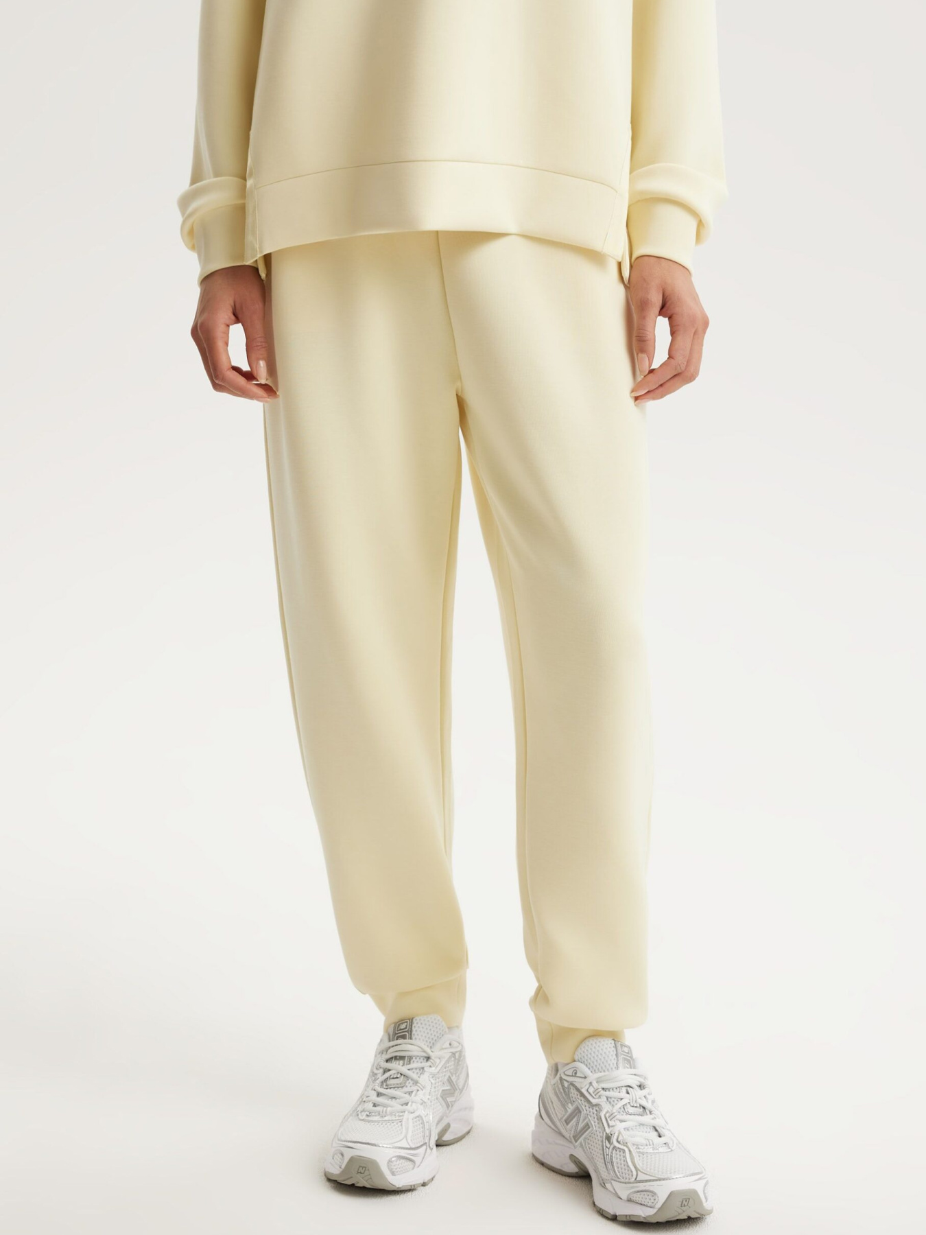 Спортивные штаны женские LADIMOS B 261 светло-желтые модель 10048869 Фото