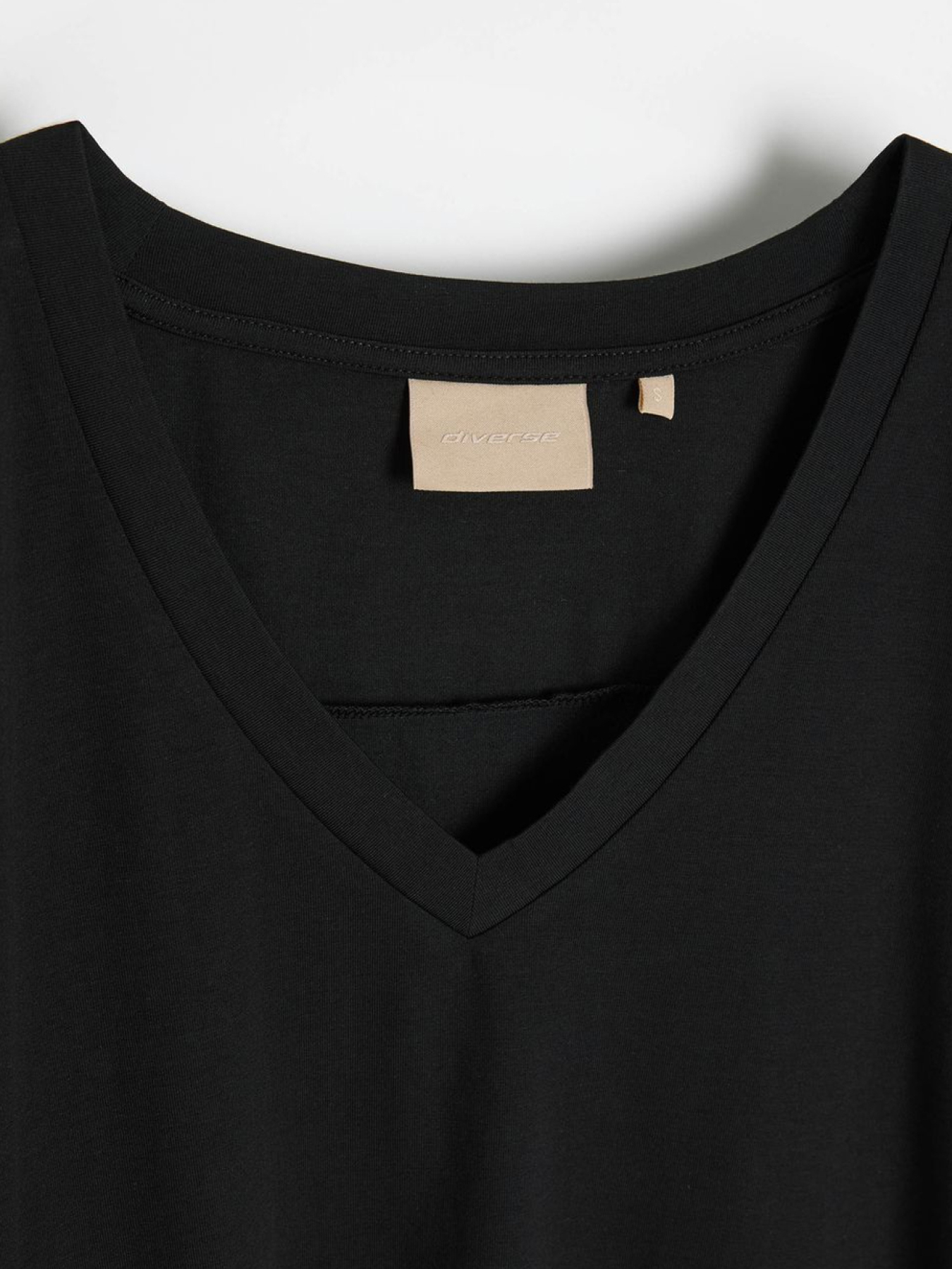 Футболка DIVERSE Badbea B 261 модель 10048887 Футболка DIVERSE Badbea B 261 модель 10048887 Фото