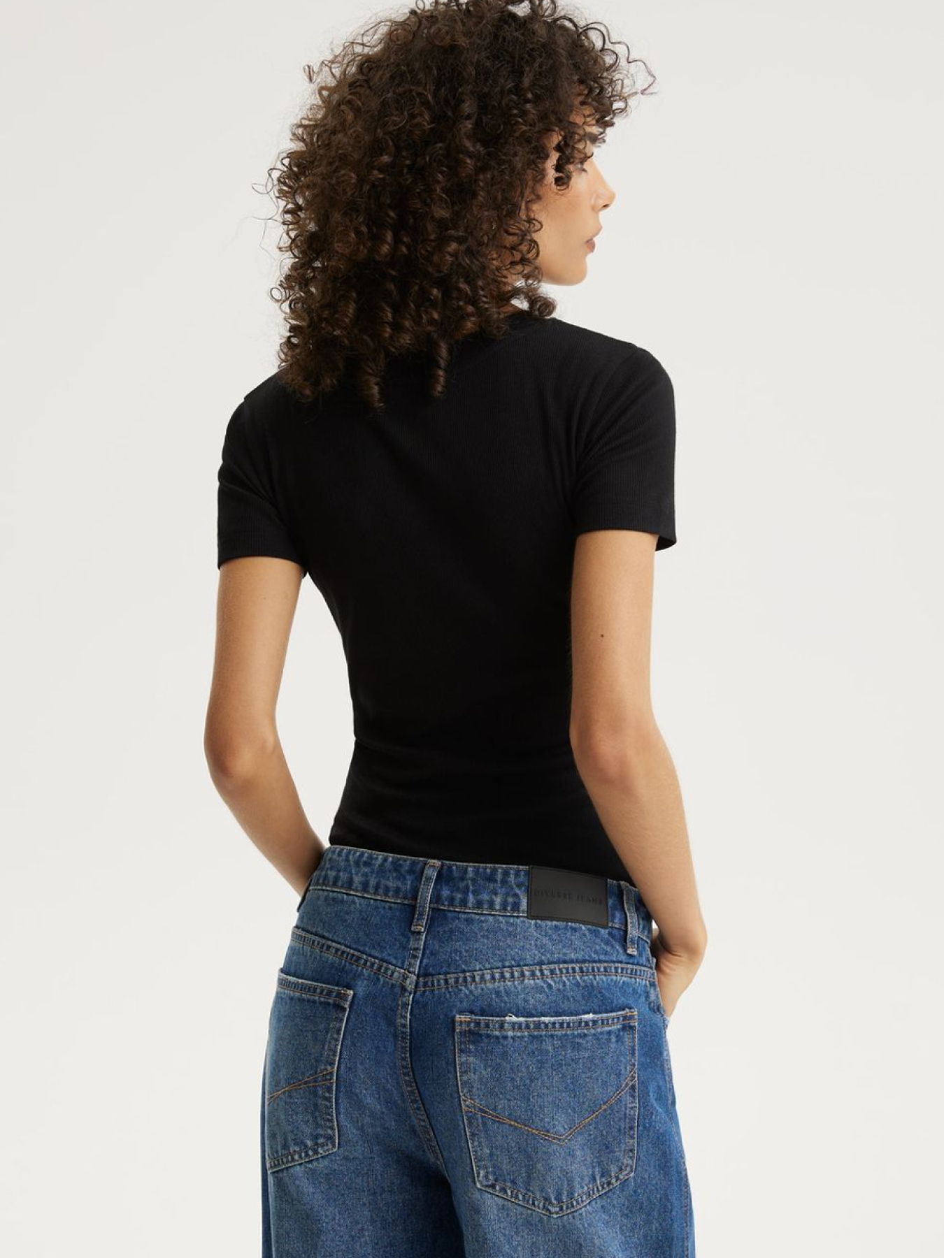 Футболка DIVERSE Nadianka B 261 модель 10048890 Фото