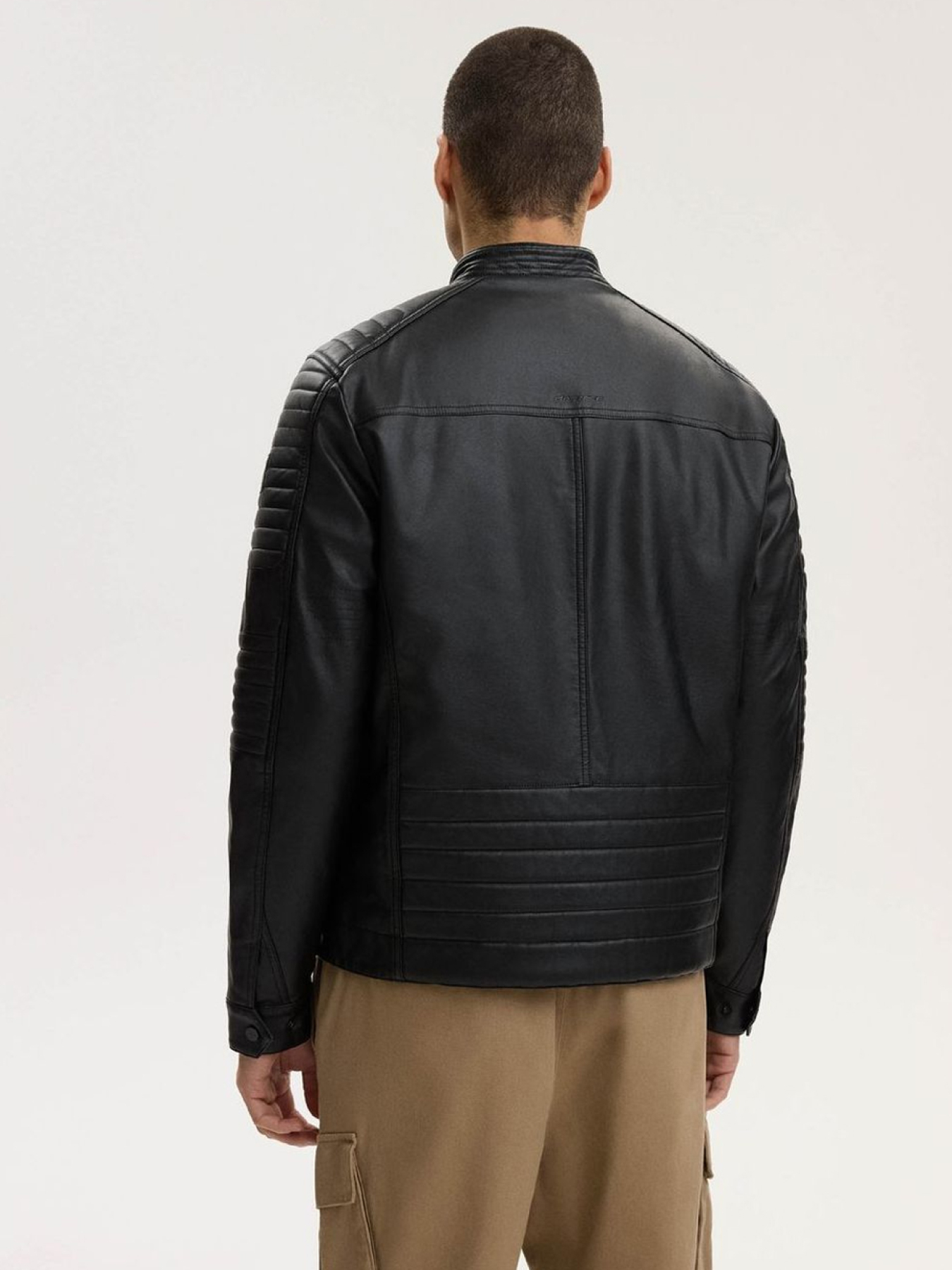 Демісезонна куртка DIVERSE Derunion 261 модель 10048898 Демісезонна куртка DIVERSE Derunion 261 модель 10048898 Фото