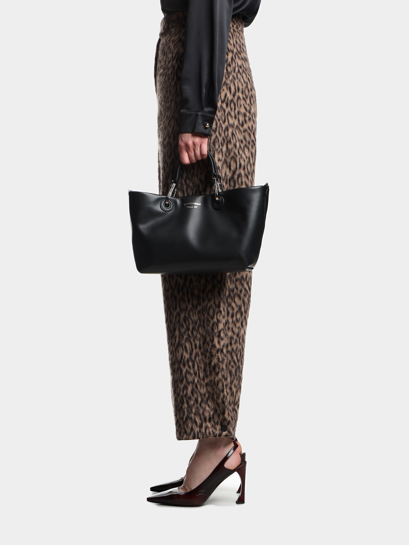 Сумки Emporio Armani модель EW000361-AF18673-UC001 Фото