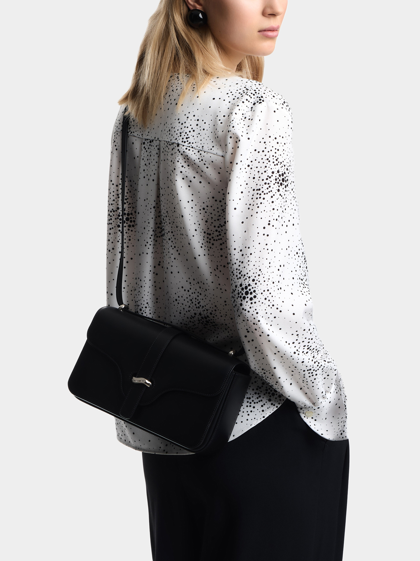 Сумки Emporio Armani модель EW004418-AF25356-UC001 Фото
